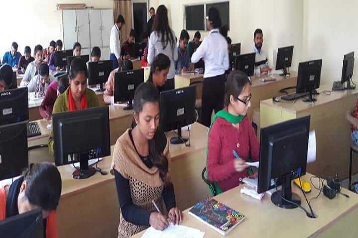 Swami Premanand Mahavidyalaya campus in Mukerian, Punjab, India — photo 5