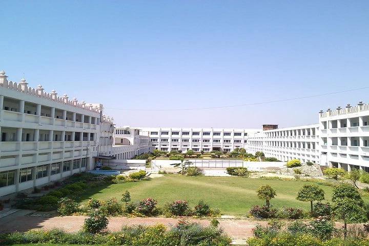 Sant Darbara Singh PG College for Women campus in Moga, Punjab, India — photo 1