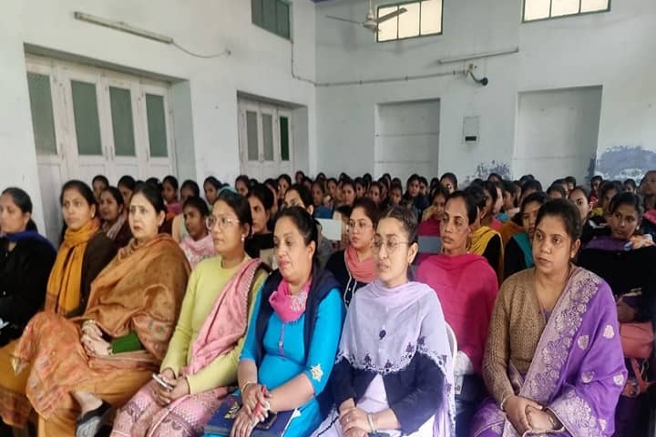 Sant Darbara Singh PG College for Women campus in Moga, Punjab, India — photo 6