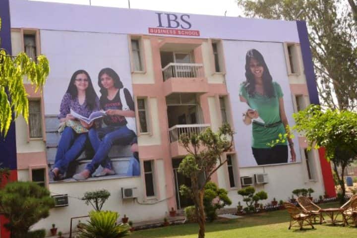 IBS Gurgaon campus in Gurgaon, Haryana, India — photo 4