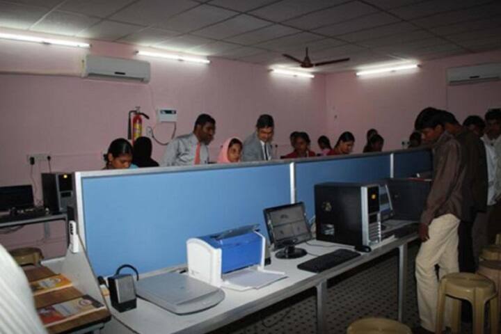 Dr Zakir Husain College campus in Ilayangudi, Tamil Nadu, India — photo 6