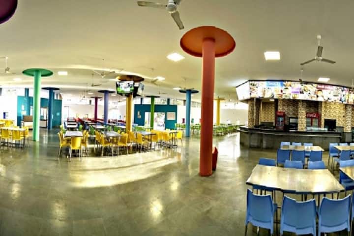 Babaria Institute of Pharmacy campus in Vadodara, Gujarat, India — photo 3