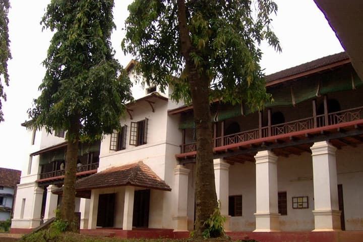 UC College Aluva campus in Aluva, Kerala, India — photo 2