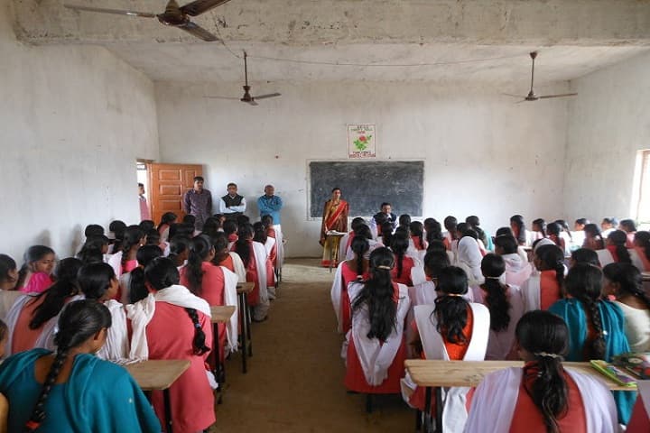 Shri Krishna Mahila Mahavidyalaya campus in Mau, Uttar Pradesh, India — photo 2
