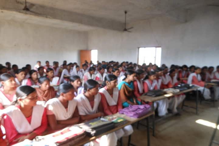 Shri Krishna Mahila Mahavidyalaya campus in Mau, Uttar Pradesh, India — photo 4