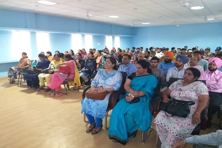 Giani Kartar Singh Memorial Government College campus in Hoshiarpur, Punjab, India — photo 4