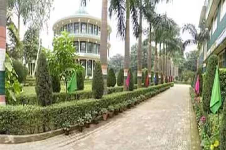 Hashmi Girls PG College campus in Amroha, Uttar Pradesh, India — photo 1