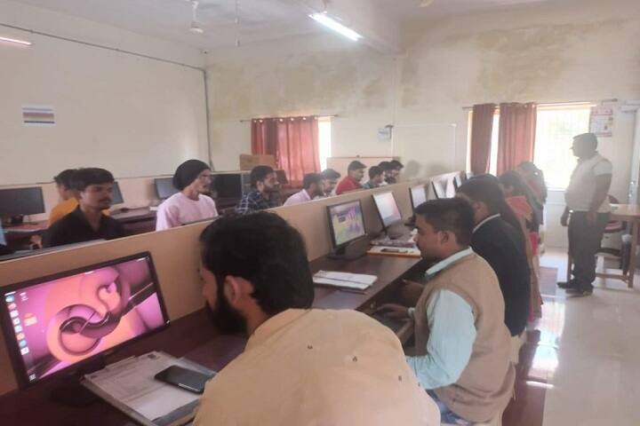 Yeshwantrao Chavan College of Arts campus in Sillod, Maharashtra, India — photo 2