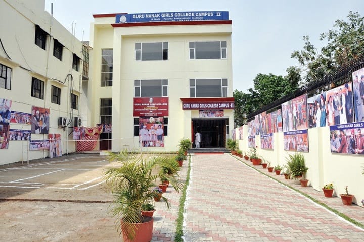 Guru Nanak Girls College campus in Yamuna Nagar, Haryana, India — photo 2