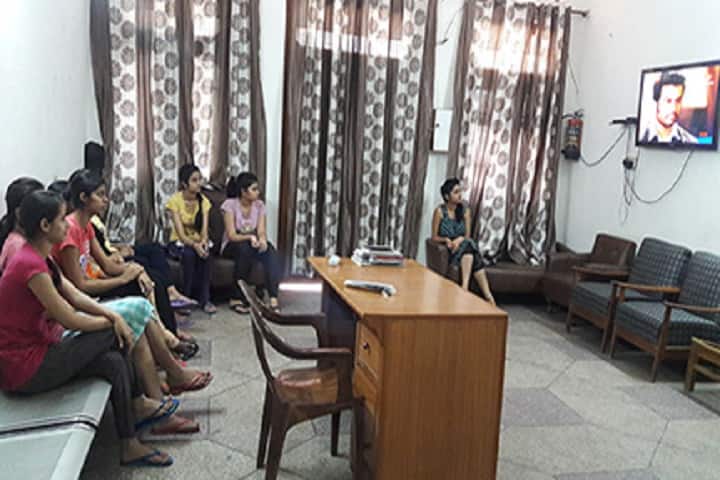 Guru Nanak Girls College campus in Yamuna Nagar, Haryana, India — photo 5