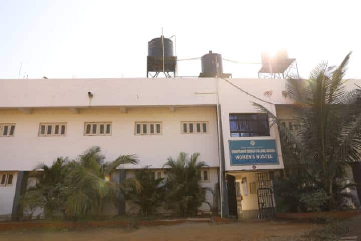 Chhatrapati Shivaji College campus in Satara, Maharashtra, India — photo 4