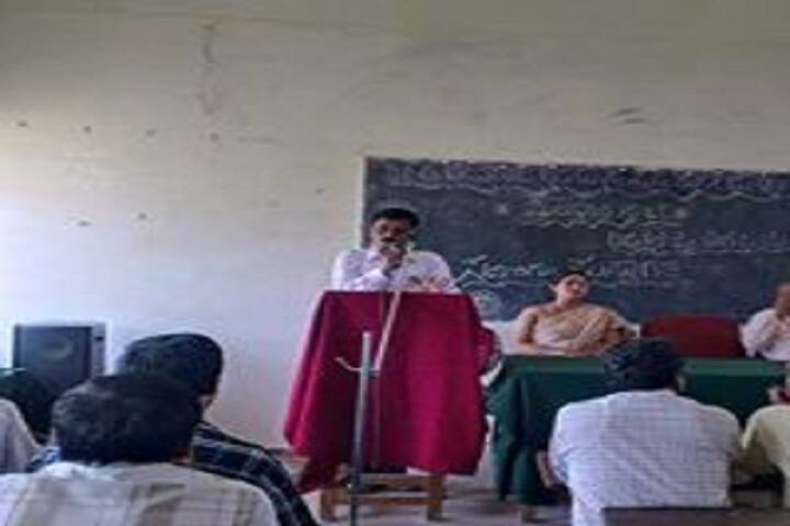Sri D Devaraj Urs Government First Grade College campus in Hunsur, Karnataka, India — photo 5
