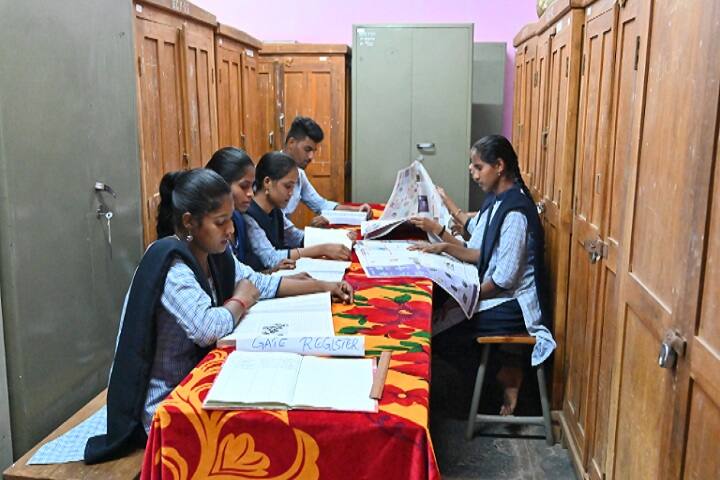 Sri Mahayogi Lakshamma Government Degree College campus in Yemmiganur, Andhra Pradesh, India — photo 6