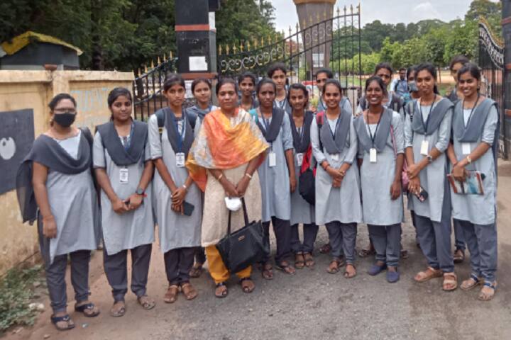 SVD Government Degree College for Women campus in Rajamahendravaram, Andhra Pradesh, India — photo 4