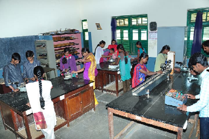 Sri Kongadiyappa College campus in Doddaballapur, Karnataka, India — photo 4