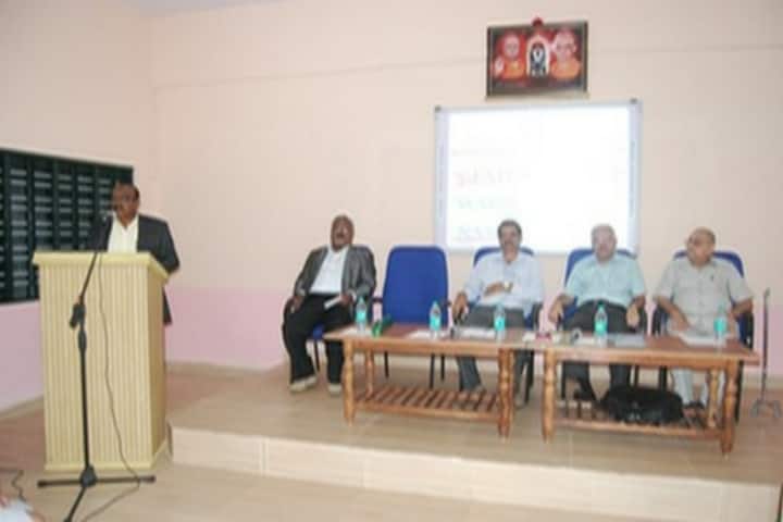 Sri Adichunchanagiri First Grade College campus in Channarayapattana, Karnataka, India — photo 4