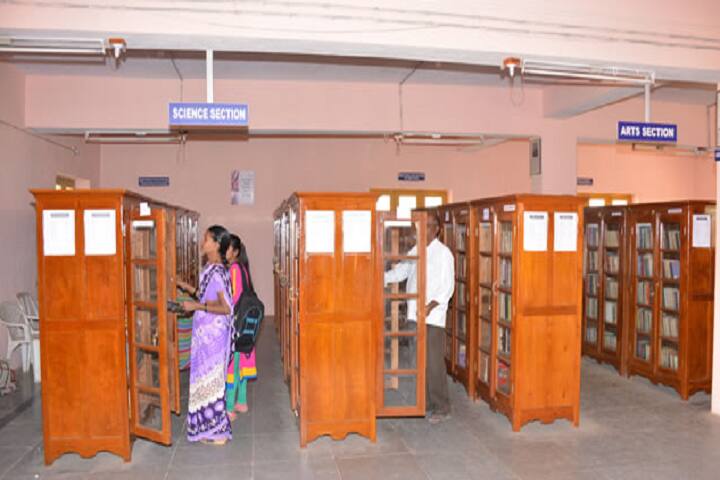 Matoshri Gangamma Veerappa Chiniwar Arts campus in Muddebihal, Karnataka, India — photo 3