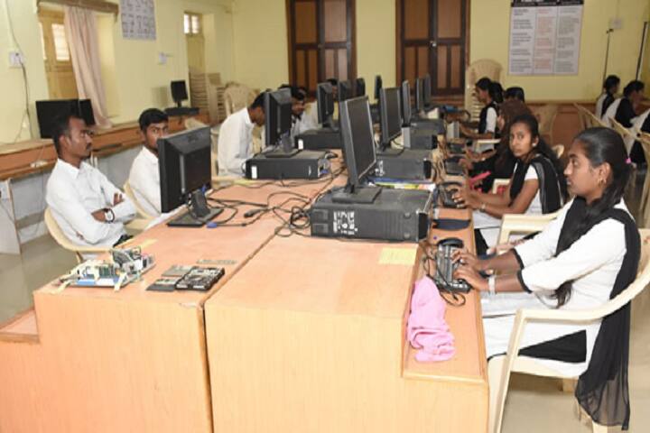 Matoshri Gangamma Veerappa Chiniwar Arts campus in Muddebihal, Karnataka, India — photo 5