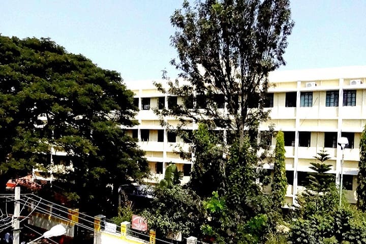 Government First Grade College campus in Bangalore, Karnataka, India — photo 2