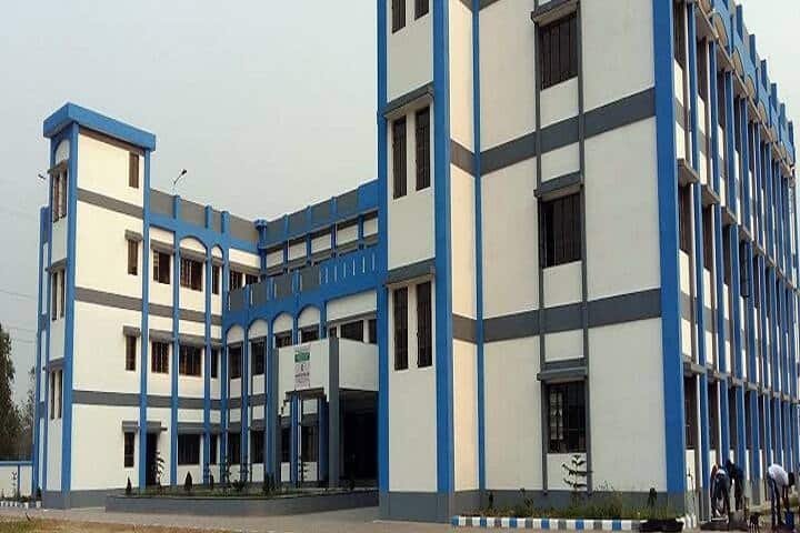 Banarhat Kartik Oraon Hindi Government College campus in Banarhat, West Bengal, India — photo 1