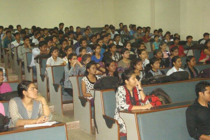 Poornima College of Engineering campus in Jaipur, Rajasthan, India — photo 4