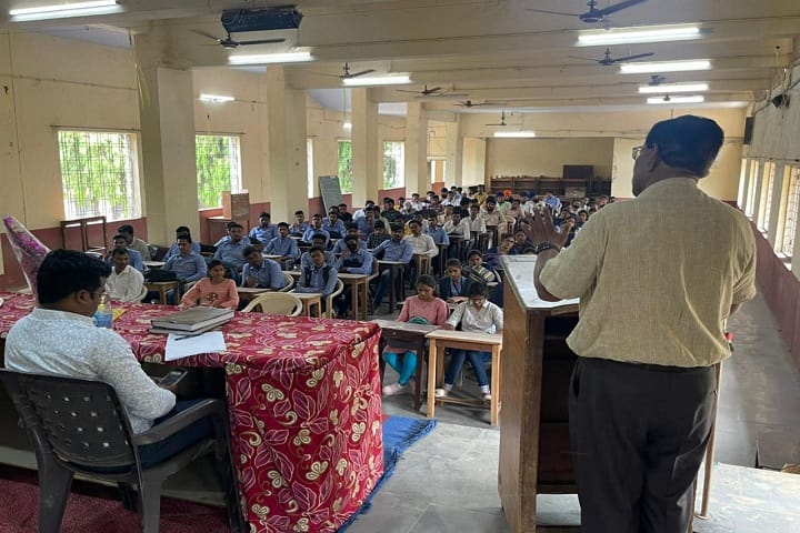 Prathibha Niketan Mahavidyalaya campus in Nanded, Maharashtra, India — photo 3
