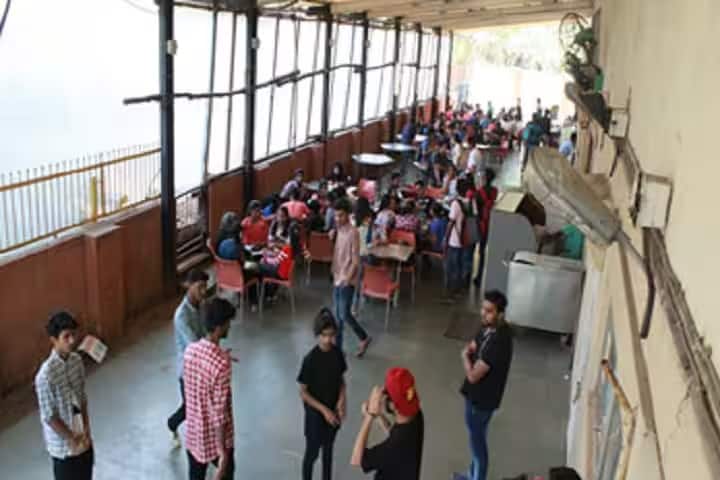 Lala College Mumbai campus in Mumbai, Maharashtra, India — photo 4