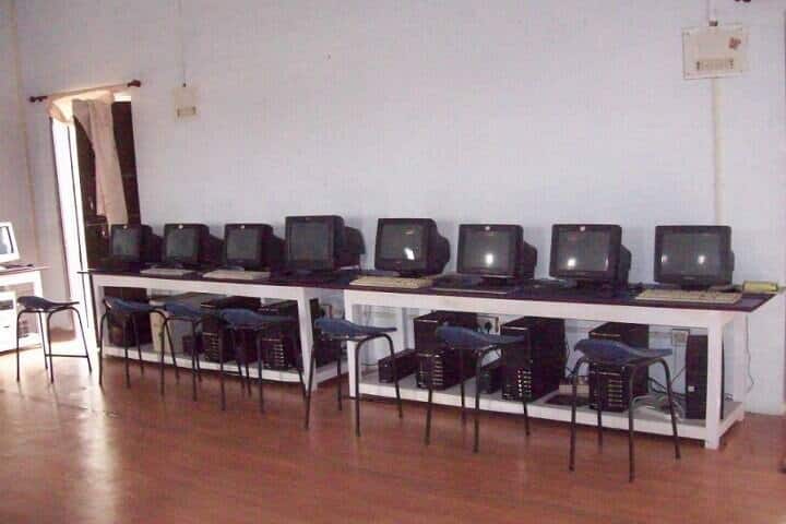 Majeedun Nisa Girls PG College campus in Mau, Uttar Pradesh, India — photo 3