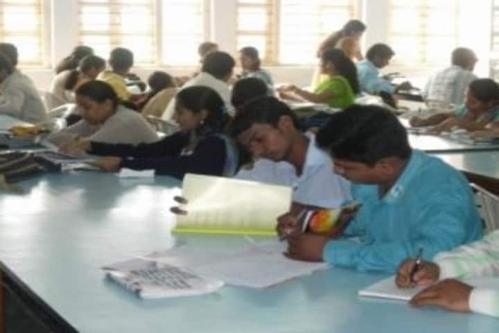 St Gonsalo Garcia College of Arts and Commerce campus in Thane, Maharashtra, India — photo 4