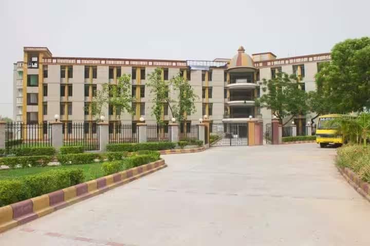 Maharana Pratap Dental College campus in Kanpur, Uttar Pradesh, India — photo 5