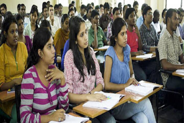 Hardevanand Mahila Mahavidyalaya campus in Chandauli, Uttar Pradesh, India — photo 4