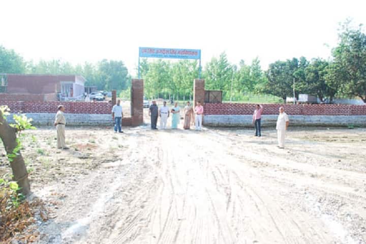 Dharm Singh Jagdish Singh Mahavidhayalaya campus in Saharanpur, Uttar Pradesh, India — photo 1