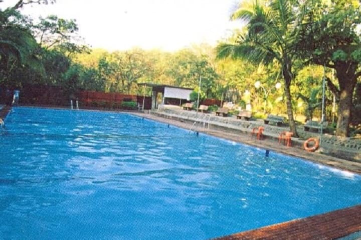 Shri Shivaji Shikshan Prasarak Mandal Karmaveer Mamasaheb Jagadale Mahavidyalaya campus in Washi, Maharashtra, India — photo 3