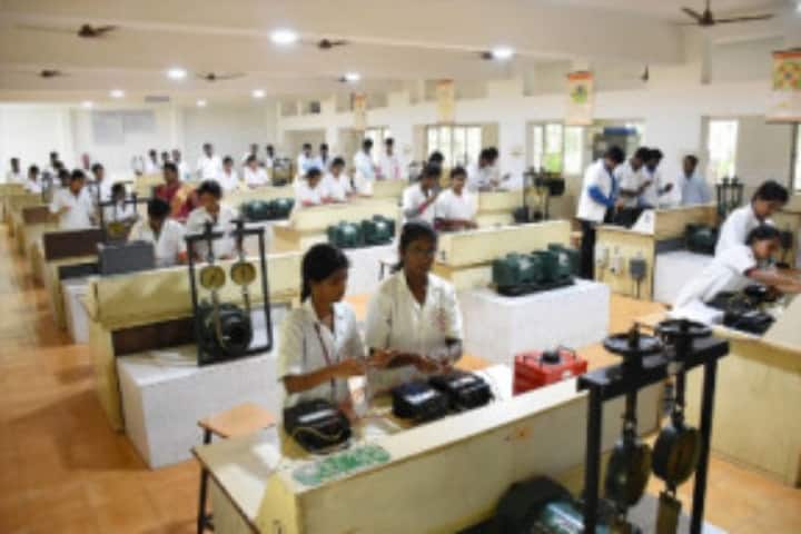 Vel Tech Multi Tech Dr Rangarajan Dr Sakunthala Engineering College campus in Chennai, Tamil Nadu, India — photo 6