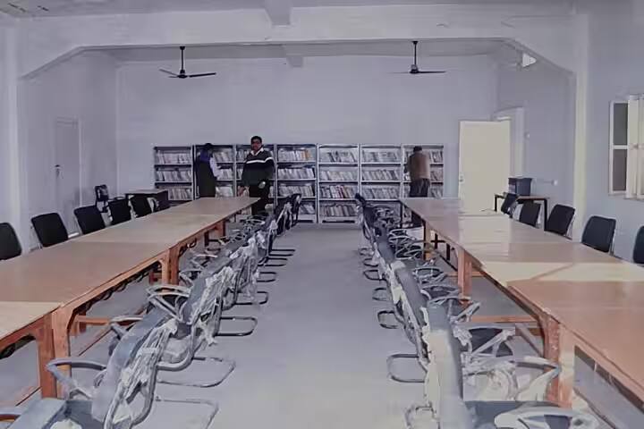 Sant Ramnarayan Rajkishor Shankar Mahila Mahavidyalaya campus in Ghazipur, Uttar Pradesh, India — photo 5