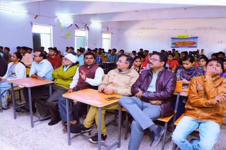 Government Arts and Commerce College campus in Bhopal, Madhya Pradesh, India — photo 3