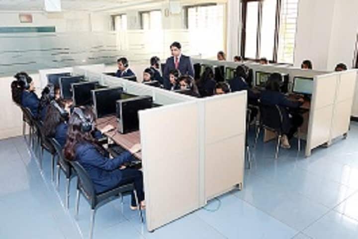 Dr DY Patil Institute of Engineering Management and Research campus in Pimpri-Chinchwad, Maharashtra, India — photo 5