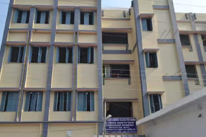 Rishi Bankim Chandra College for Women campus in Kolkata, West Bengal, India — photo 1