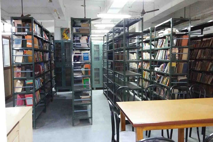 Rishi Bankim Chandra Evening College campus in Kolkata, West Bengal, India — photo 5