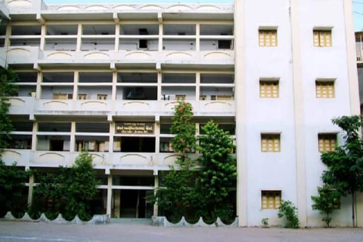 Smt Anandiben Shankarbhai Chaudhary Mahila Arts and Home Science College campus in Mehsana, Gujarat, India — photo 1