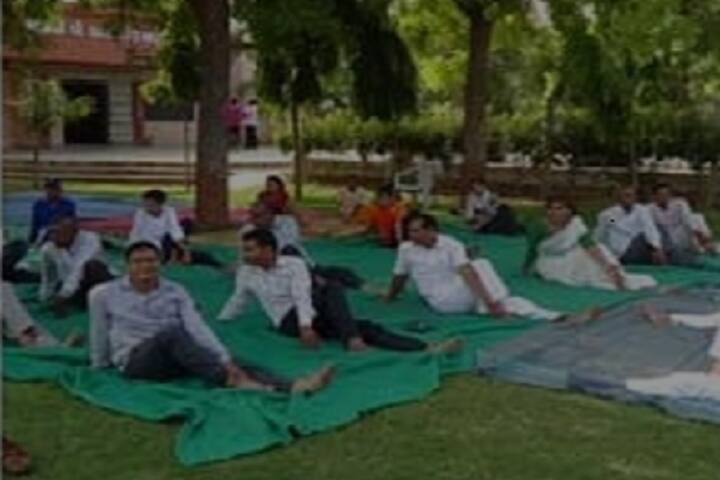 Smt PR Patel Arts College campus in Patan, Gujarat, India — photo 6