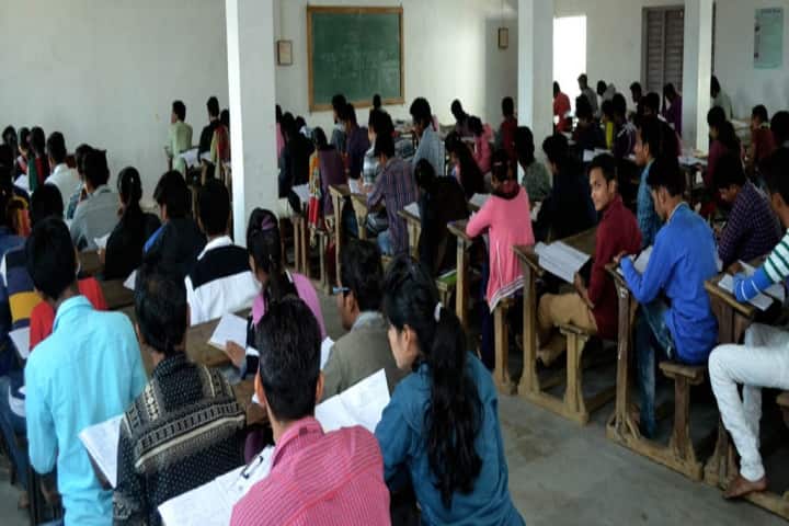 Shree PN Pandya Arts MP Pandya Science and Smt DP Pandya Commerce College campus in Mahisagar, Gujarat, India — photo 2