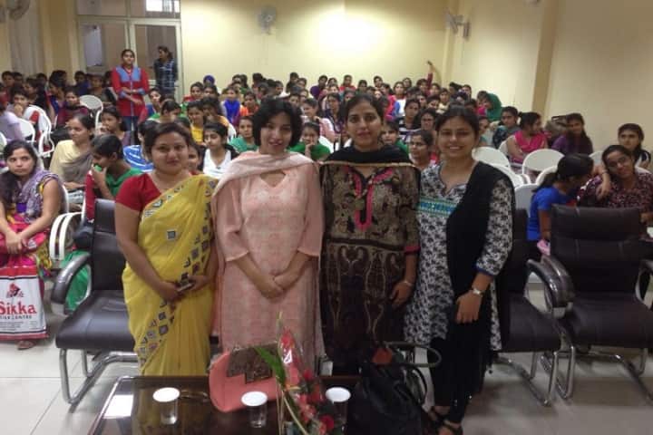 Lyallpur Khalsa College for Women campus in Jalandhar, Punjab, India — photo 5