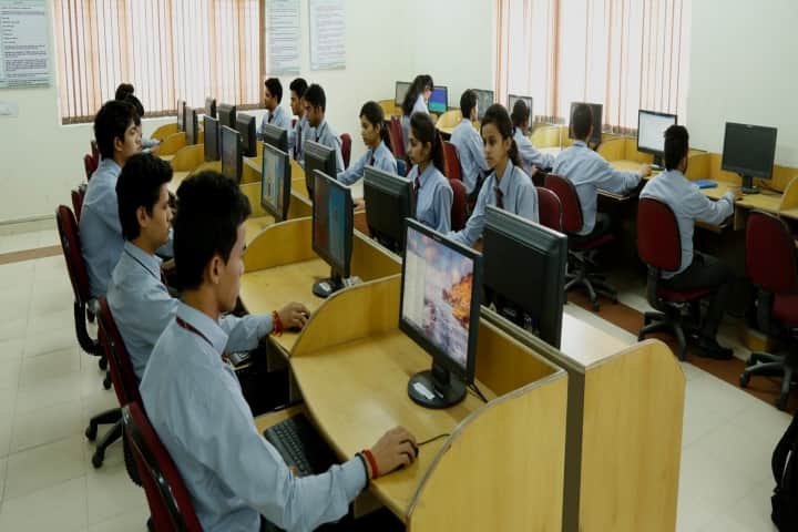 Shivalik College of Engineering campus in Dehradun, Uttarakhand, India — photo 5