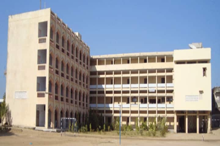 Shree BP Brahmbhatt Arts and MH Guru Commerce College campus in Mehsana, Gujarat, India — photo 2