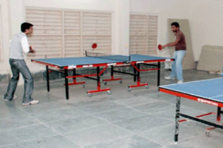 Shree BP Brahmbhatt Arts and MH Guru Commerce College campus in Mehsana, Gujarat, India — photo 4