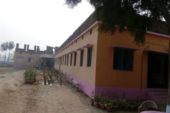 Narayan Mahavidyalaya campus in Goreakothi, Bihar, India — photo 3