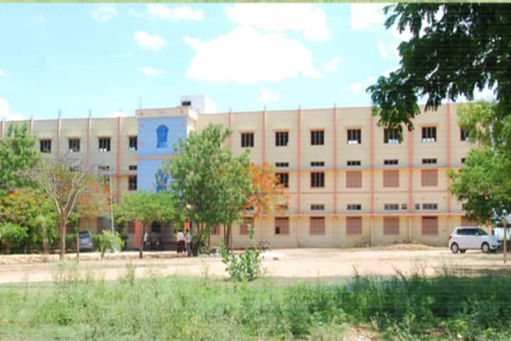 Valaballary Channabasaveshwar Education Society's Arts and Commerce College campus in Lingsugur, Karnataka, India — photo 1