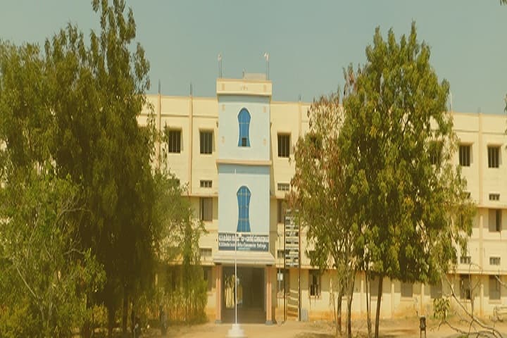 Valaballary Channabasaveshwar Education Society's Arts and Commerce College campus in Lingsugur, Karnataka, India — photo 2
