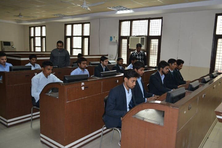 Sunder Deep Pharmacy College campus in Ghaziabad, Uttar Pradesh, India — photo 3